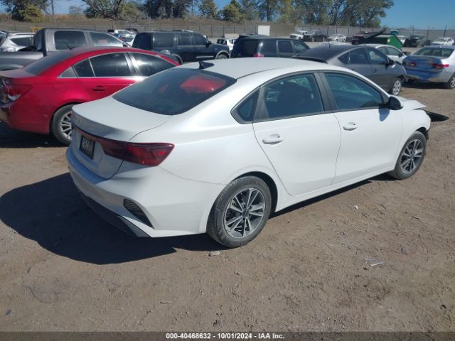 3KPF24AD8PE616124 KIA Forte Lxs