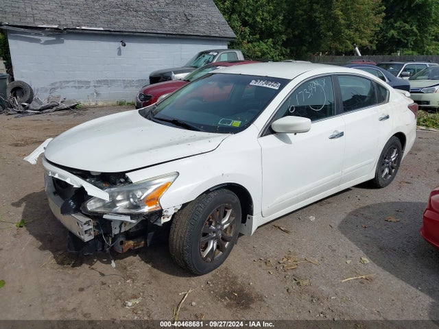 Nissan Altima 2.5 S 2015 1N4AL3APXFC438207 Image 2