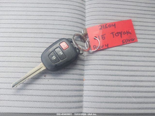 JTMRFREV0FD136130 Toyota Rav4 Xle
