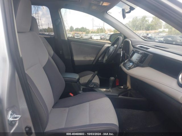 JTMRFREV0FD136130 Toyota Rav4 Xle