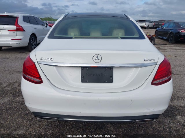 55SWF4KB7FU036811 Mercedes-Benz C 300 4matic/luxury 4matic/sport 4matic