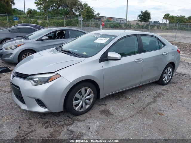Toyota COROLLA LE 2015 2T1BURHE6FC352581 Image 2