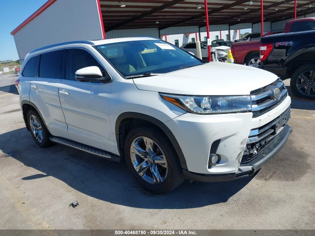 Toyota Highlander Limited Platinum 2017 5TDDZRFH8HS466230 Image 1