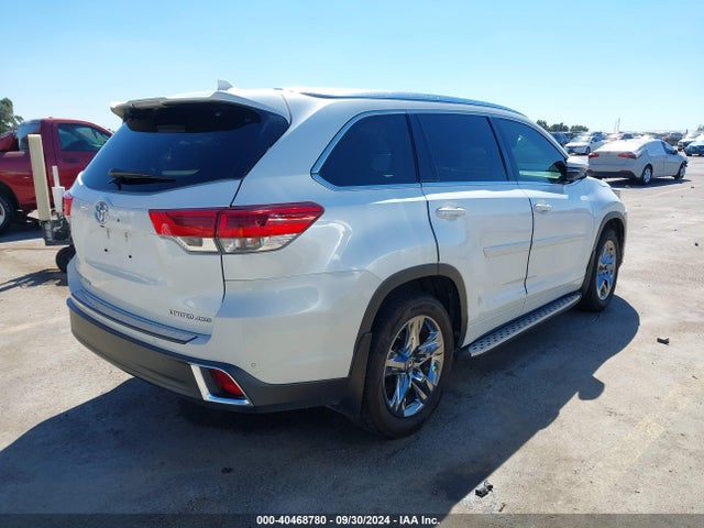 Toyota Highlander Limited Platinum 2017 5TDDZRFH8HS466230 Image 4