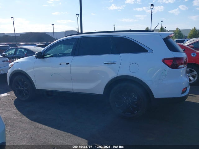 KIA Sorento 3.3l S 2019 5XYPG4A56KG596370 Image 13