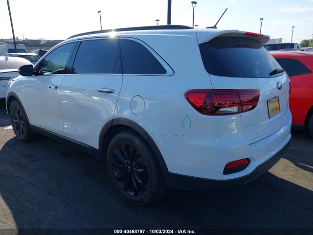 KIA Sorento 3.3l S 2019 5XYPG4A56KG596370 Image 3