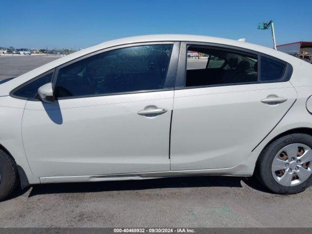 KNAFK4A69F5375523 KIA FORTE LX