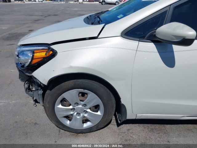 KNAFK4A69F5375523 KIA FORTE LX