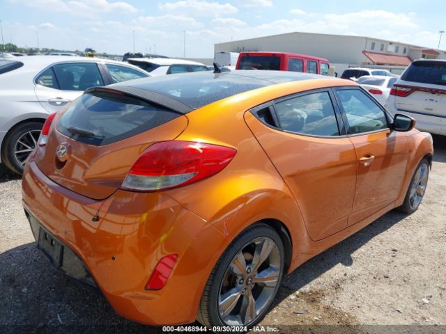 KMHTC6ADXEU196615 Hyundai Veloster Base W/black