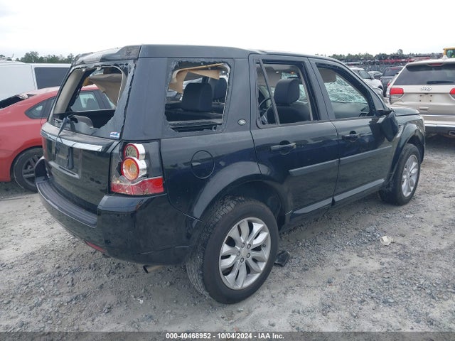 Land Rover LR2 2014 SALFR2BG9EH418483 Image 4