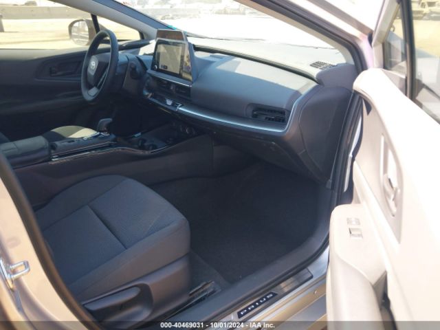JTDACAAU4R3027622 Toyota Prius Le