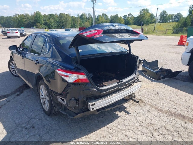 Toyota CAMRY LE 2018 JTNB11HK1J3032162 Image 18