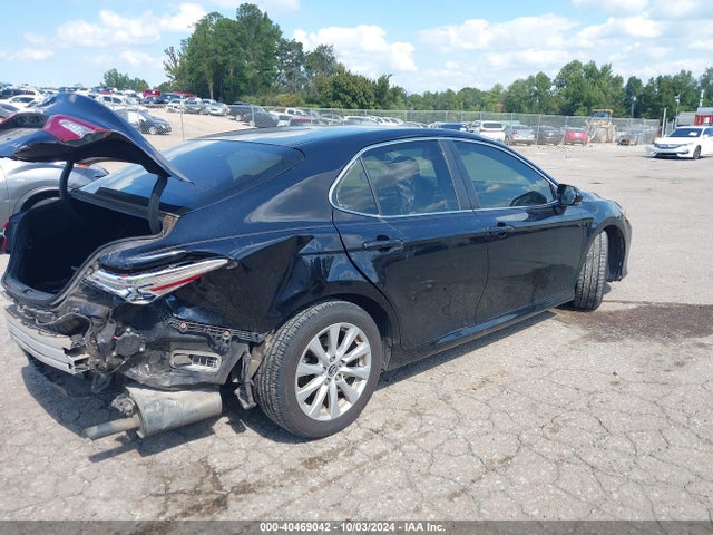 Toyota CAMRY LE 2018 JTNB11HK1J3032162 Image 4