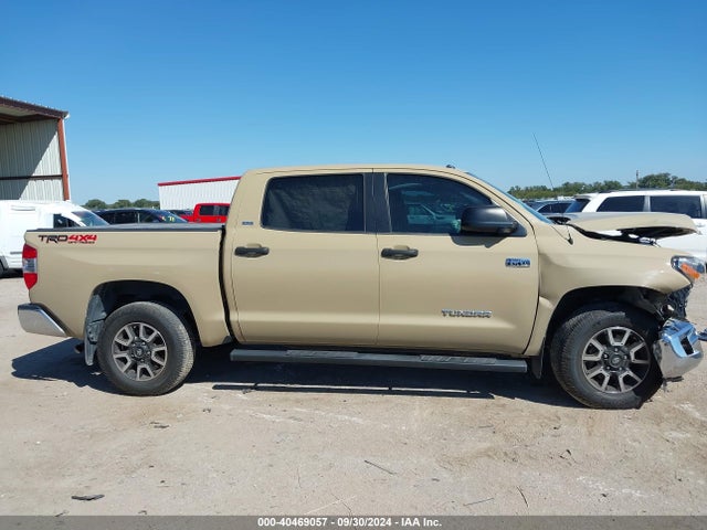 5TFDY5F11JX733724 Toyota Tundra Sr5 5.7l V8