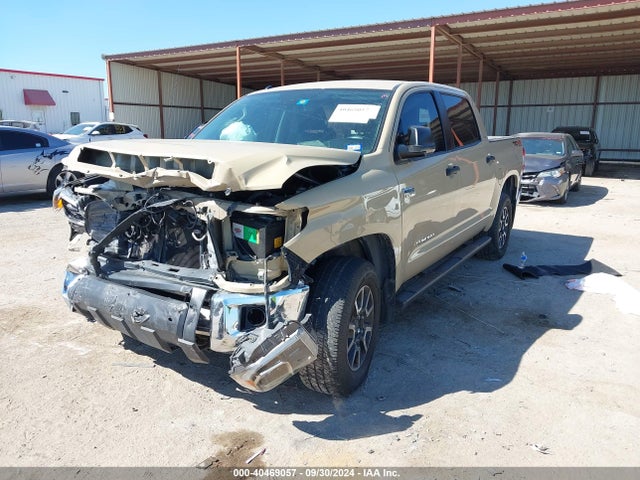 5TFDY5F11JX733724 Toyota Tundra Sr5 5.7l V8