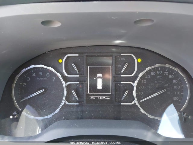 5TFDY5F11JX733724 Toyota Tundra Sr5 5.7l V8