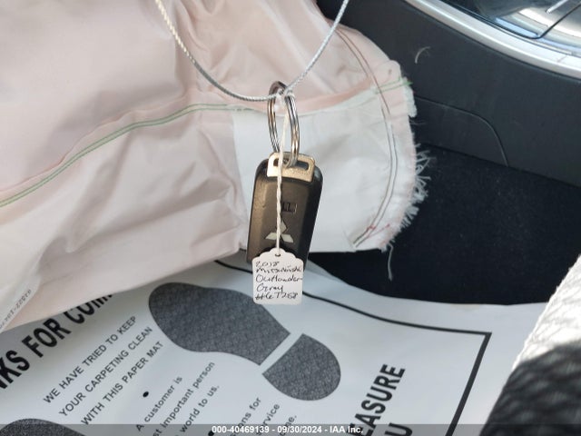 2018 MITSUBISHI OUTLANDER JA4AD3A31JZ040341 Photo 10