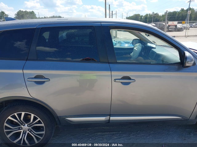 JA4AD3A31JZ040341 Mitsubishi Outlander Se
