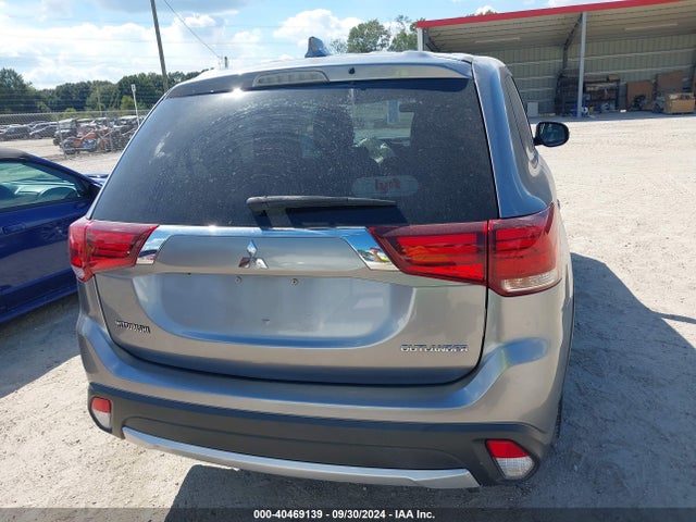 JA4AD3A31JZ040341 Mitsubishi Outlander Se