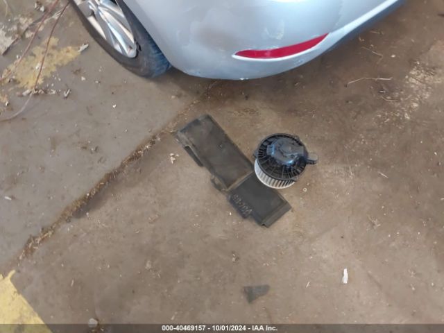 KNAFX5A82F5271674 KIA FORTE EX