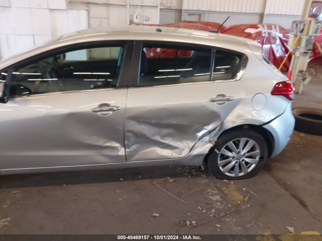 KNAFX5A82F5271674 KIA FORTE EX