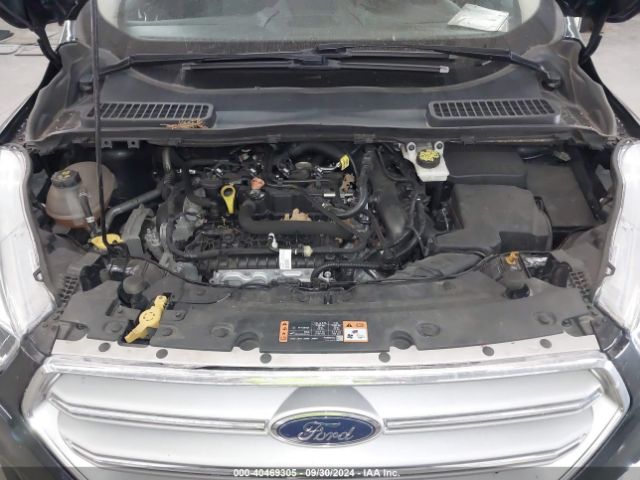 1FMCU9GD5KUA21884 Ford ESCAPE SE