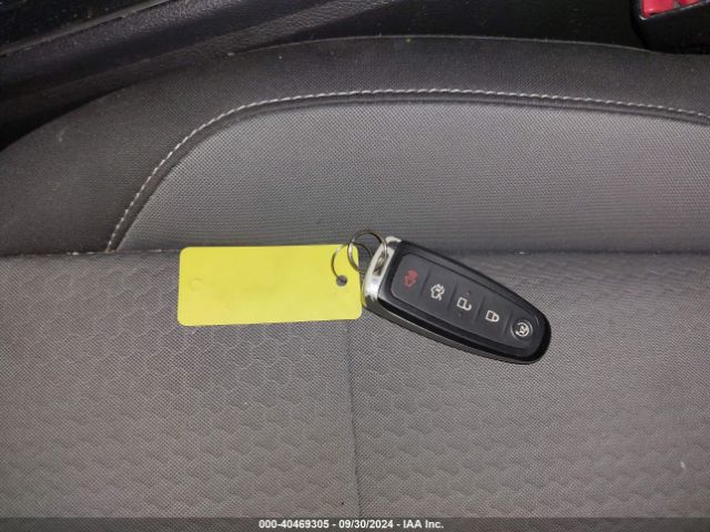 1FMCU9GD5KUA21884 Ford ESCAPE SE