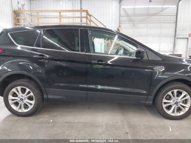 1FMCU9GD5KUA21884 Ford ESCAPE SE