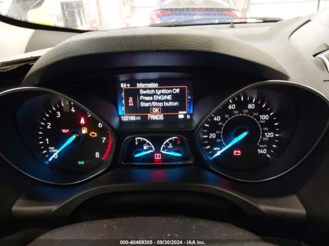 1FMCU9GD5KUA21884 Ford ESCAPE SE