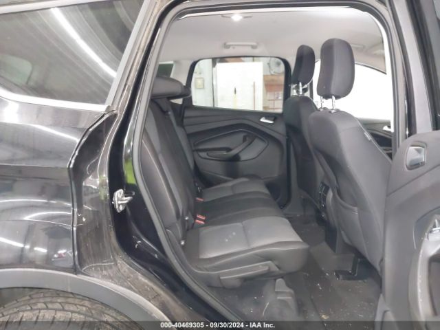 1FMCU9GD5KUA21884 Ford ESCAPE SE