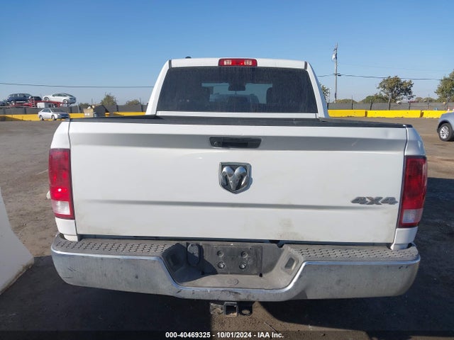 1C6RR7KM0KS726171 RAM 1500 Classic Tradesman  4x4 5'7 Box