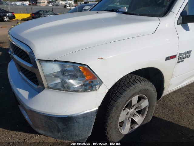 1C6RR7KM0KS726171 RAM 1500 Classic Tradesman  4x4 5'7 Box