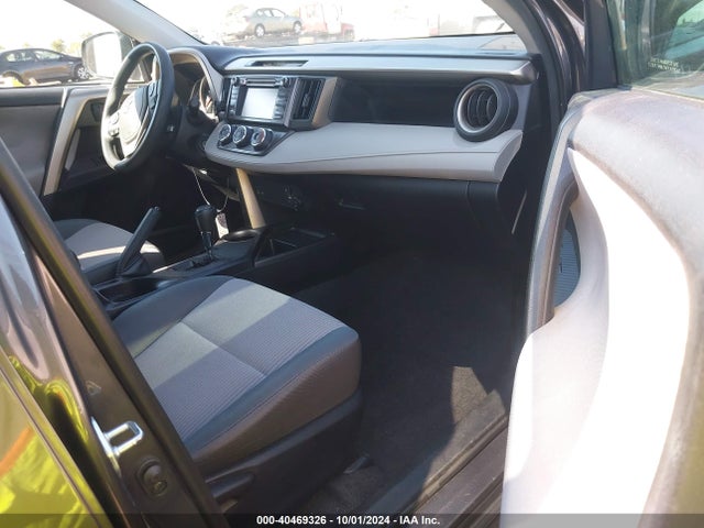 Toyota RAV4 LE 2015 2T3ZFREV5FW227218 Image 5
