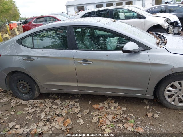 Hyundai ELANTRA SE 2017 5NPD74LF5HH208247 Image 12