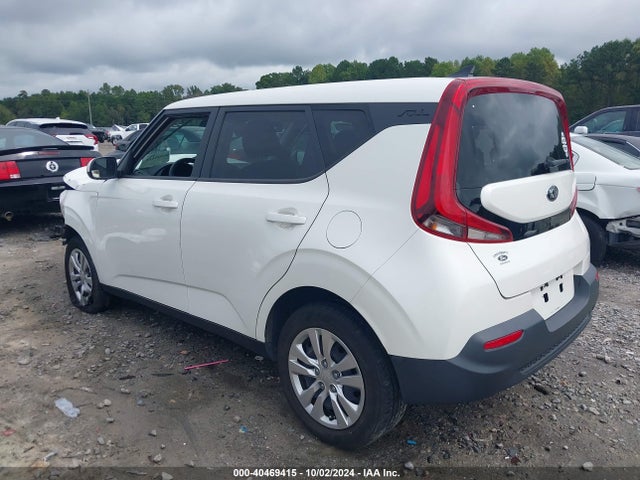 KIA SOUL LX 2021 KNDJ23AU7M7745083 Image 3