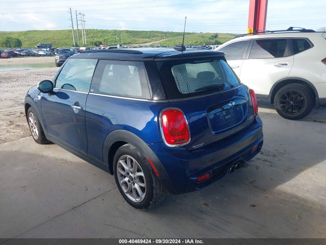 2017 MINI HARDTOP WMWXP7C50H2A45286 Photo 2
