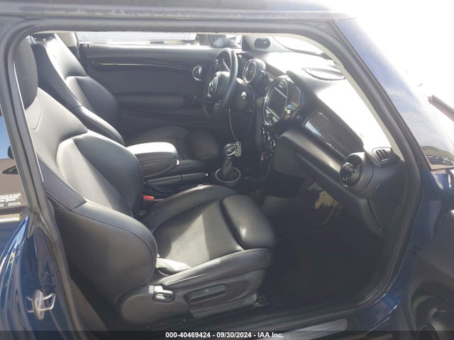 2017 MINI HARDTOP WMWXP7C50H2A45286 Photo 4