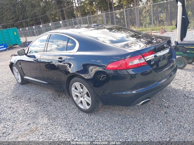 2011 JAGUAR XF SAJWA0FB0BLS19852 Photo 2