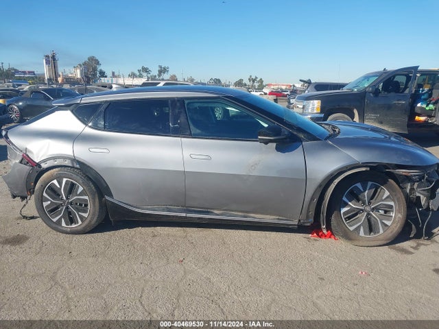 KIA Ev6 Wind 2024 KNDC34LA8R5215545 Image 13