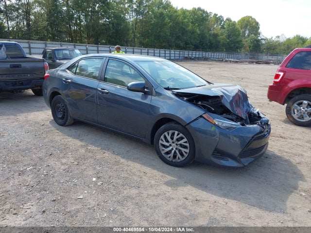 2017 2T1BURHE2HC818249 головне зображення