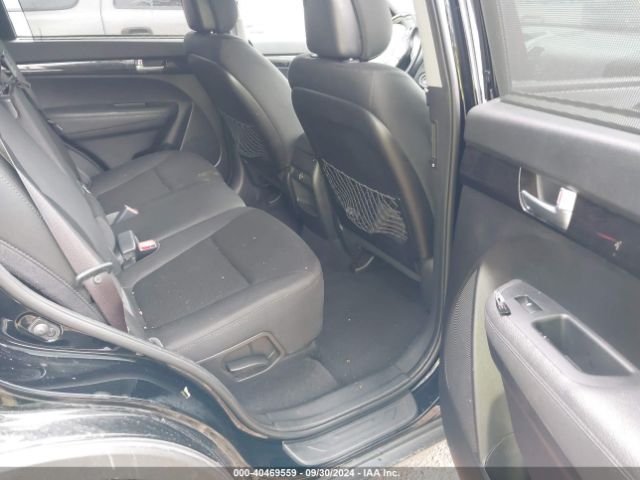 5XYKT4A68EG500774 KIA SORENTO LX