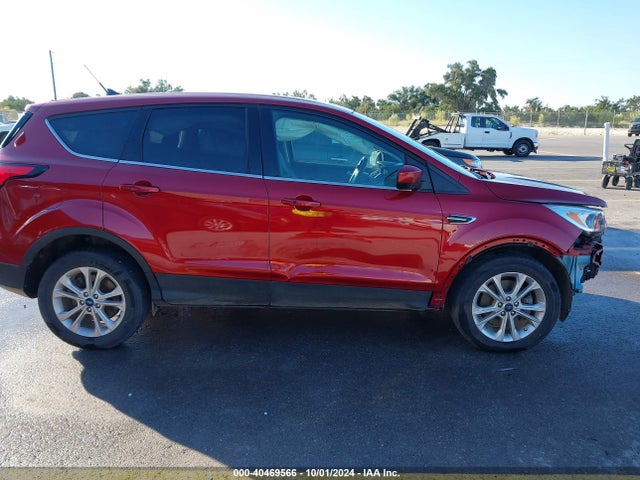 Ford ESCAPE SE 2019 1FMCU9G99KUB83545 Image 14