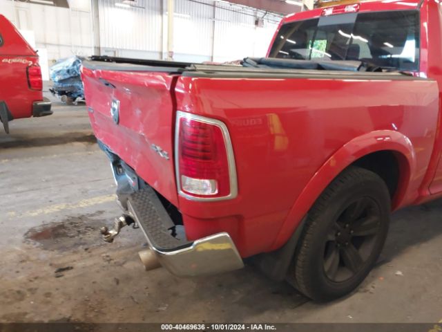 1C6RR7NM9JS356106 RAM 1500 Laramie  4x4 5'7 Box