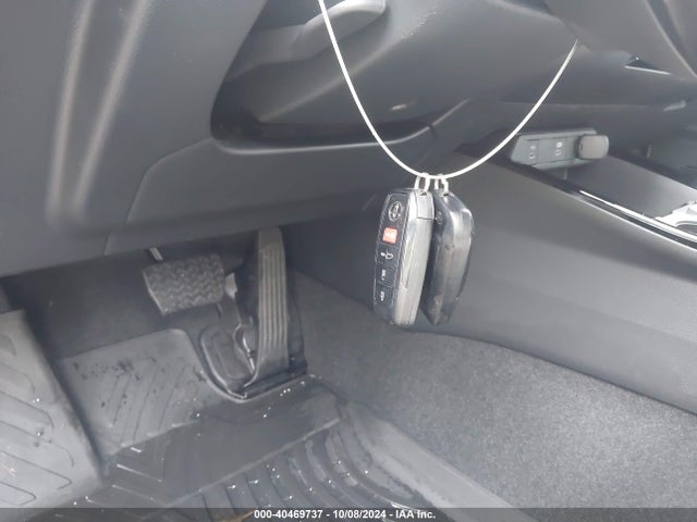 JTDACAAU8R3018938 Toyota Prius Limited
