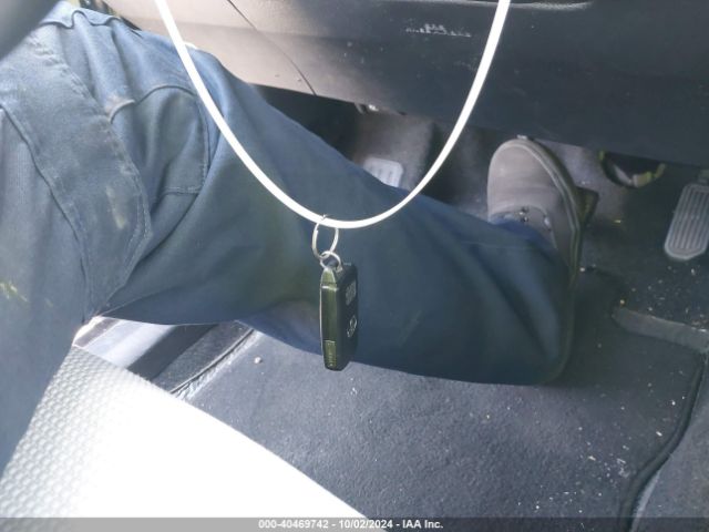 JTMRJREVXJD161494 Toyota Rav4 Hybrid Xle