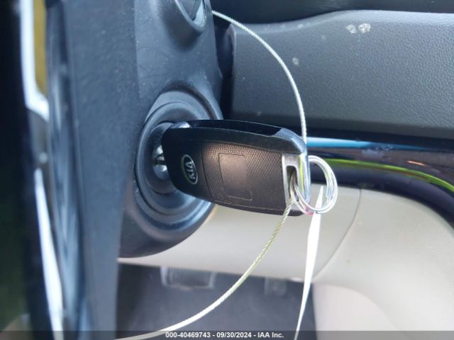 KNDMB5C12G6092166 KIA SEDONA LX