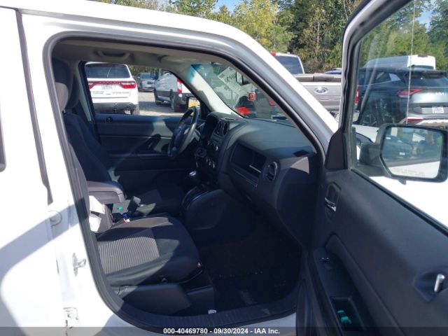1C4NJRFB9ED530838 Jeep Patriot Latitude