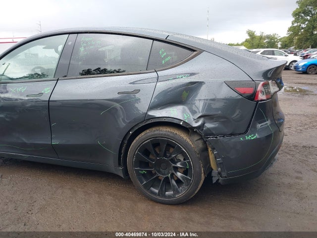 2020 TESLA MODEL Y 5YJYGDEF8LF002491 Photo 5