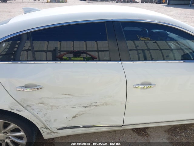 1G4GB5G30GF139943 Buick Lacrosse Leather