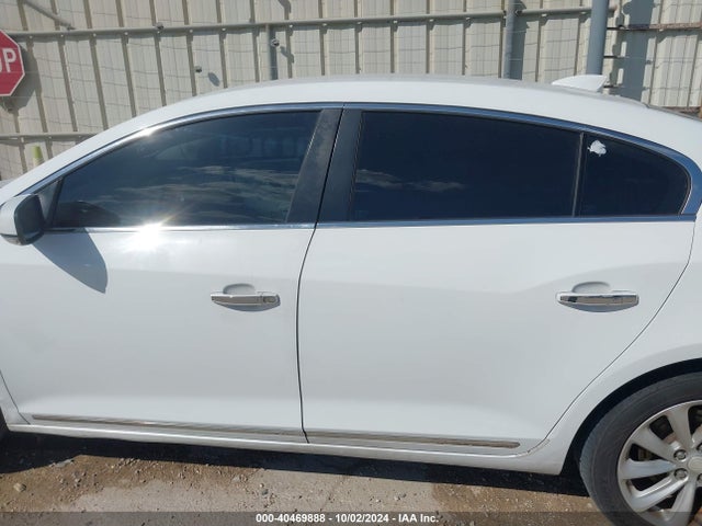 1G4GB5G30GF139943 Buick Lacrosse Leather